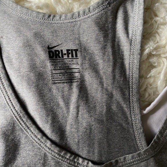 Nike Tanks - Picture 3 of 5